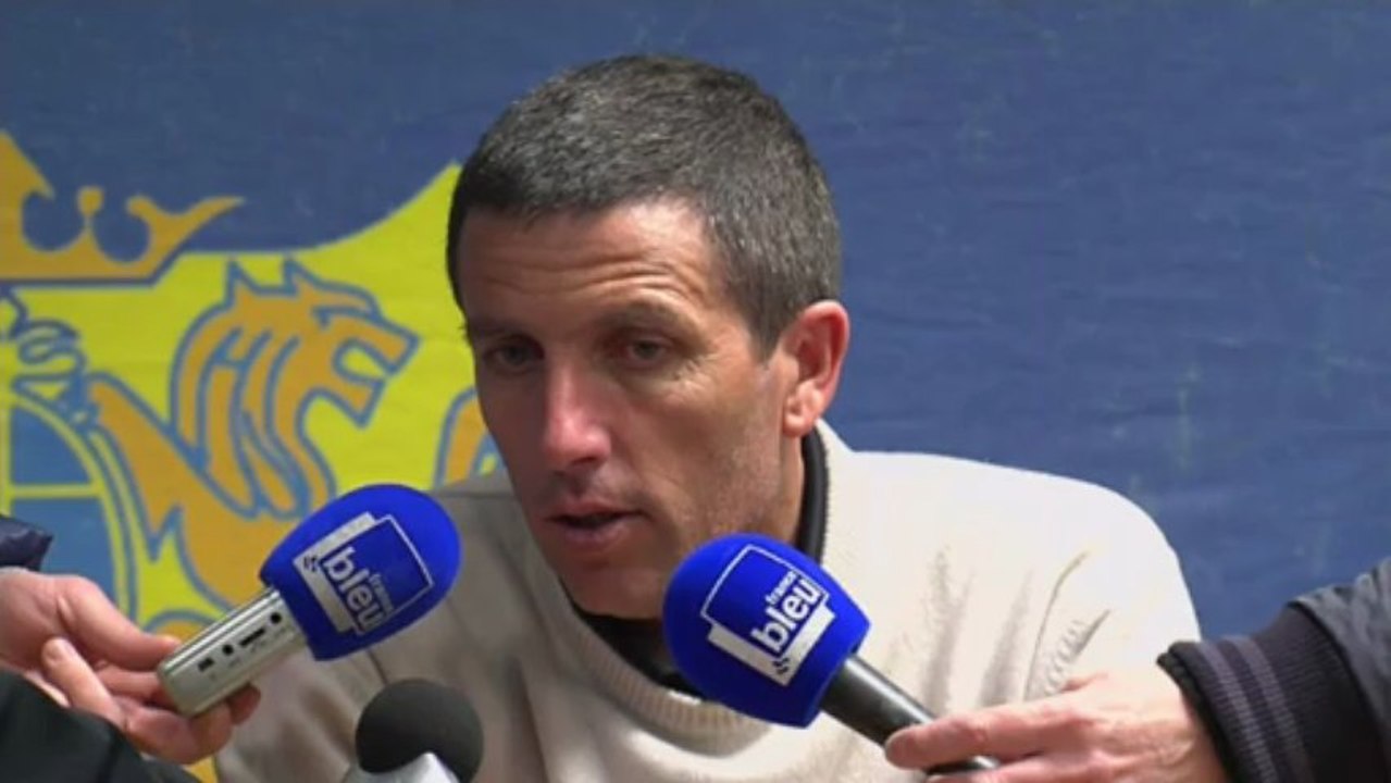 Conférence de presse GFC Ajaccio - AJ Auxerre : Thierry LAUREY (GFCA) - Bernard  CASONI (AJA) - saison 2012/2013