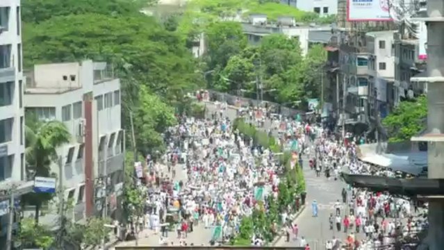 Bangladesh Islamists rally against atheist bloggers