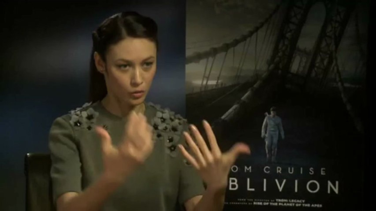 Oblivion -- Olga Kurylenko Interview