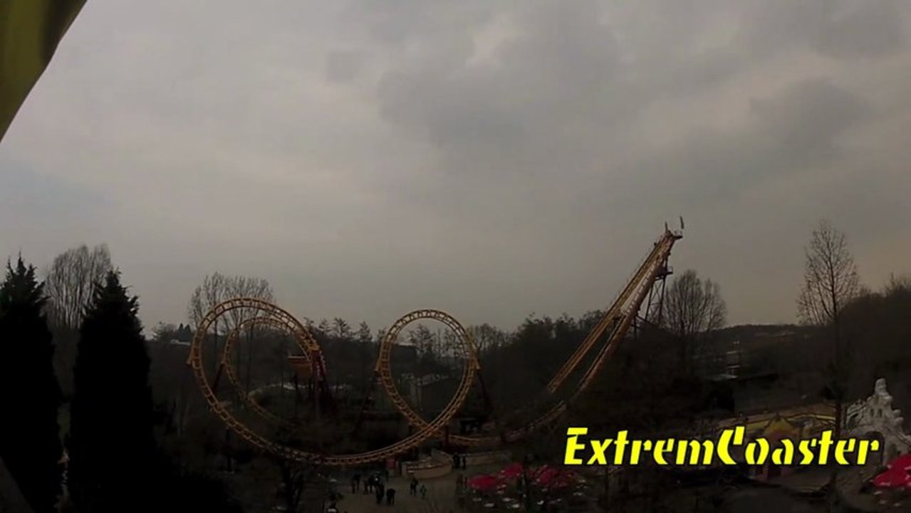 El Volador on ride Bellewaerde Park