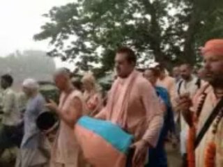 Навадвипа парикрама День 1. Киртан по дороге на Гангу