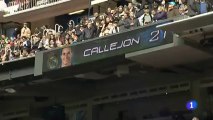 Así recibió el Bernabéu a Casillas tras su lesión