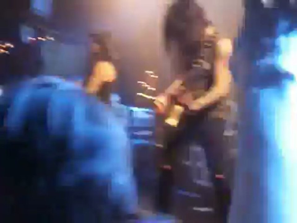 BLACK VEIL BRIDES - In the end live trabendo 5.04.2013