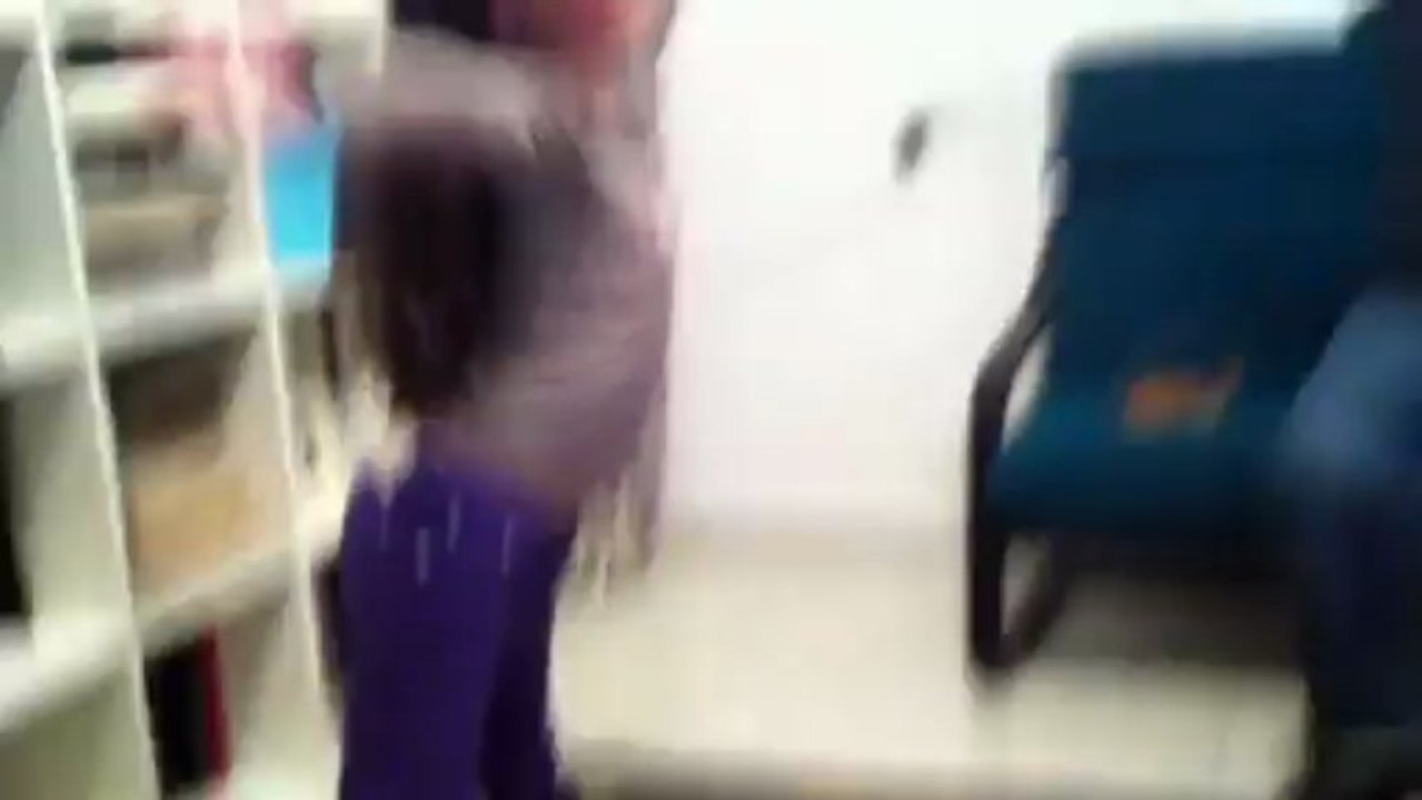 סתיו רוזן רוקדת