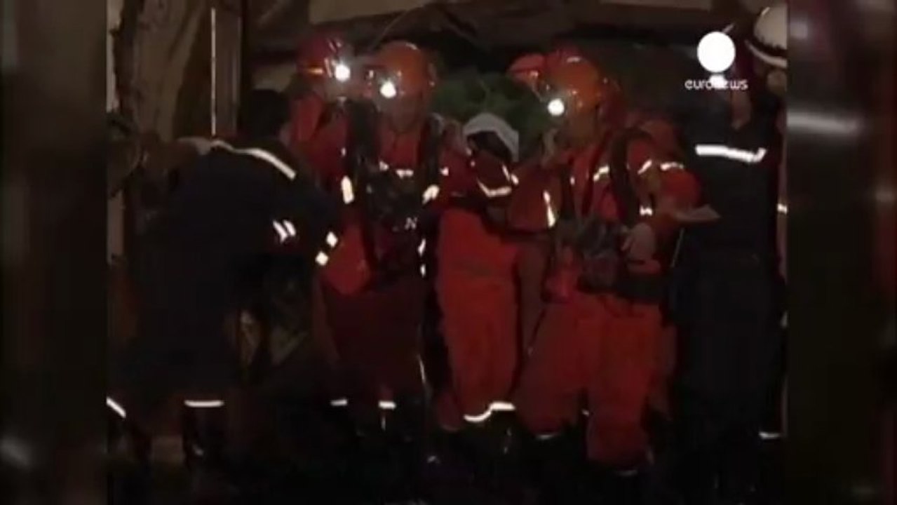 Rescatados tres mineros tras pasar 60 horas atrapados en...