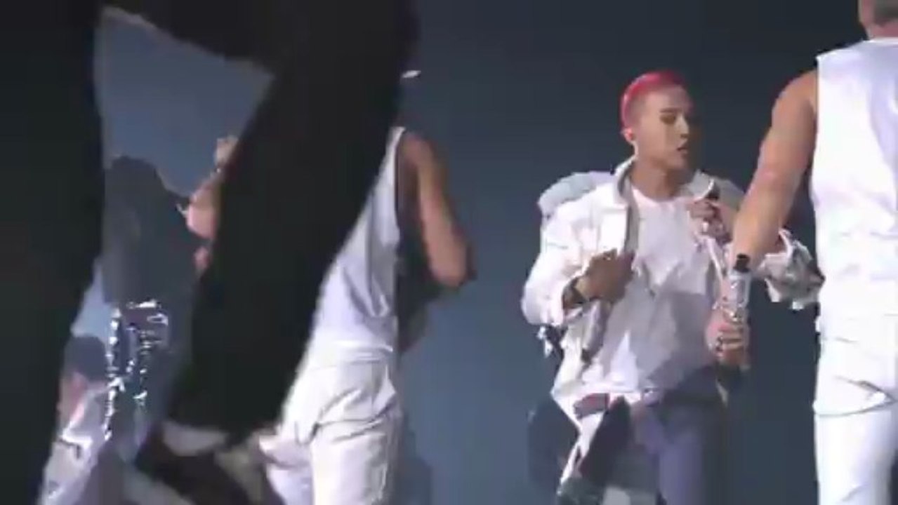 BIGBANG ALIVE TOUR 2012 IN TOKYO FANTASTIC BABY G-DRAGON VERSION