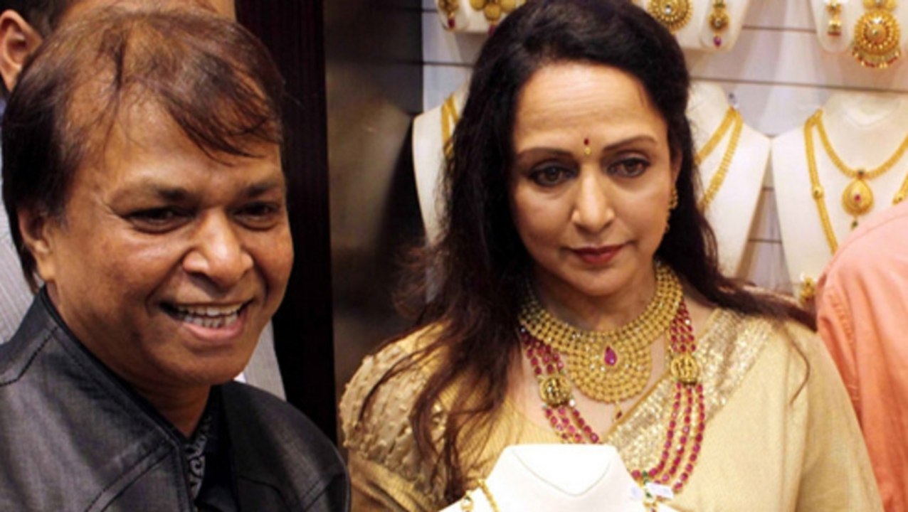 Hema Malini Inaugurates Malabar Gold & Diamonds Showroom !