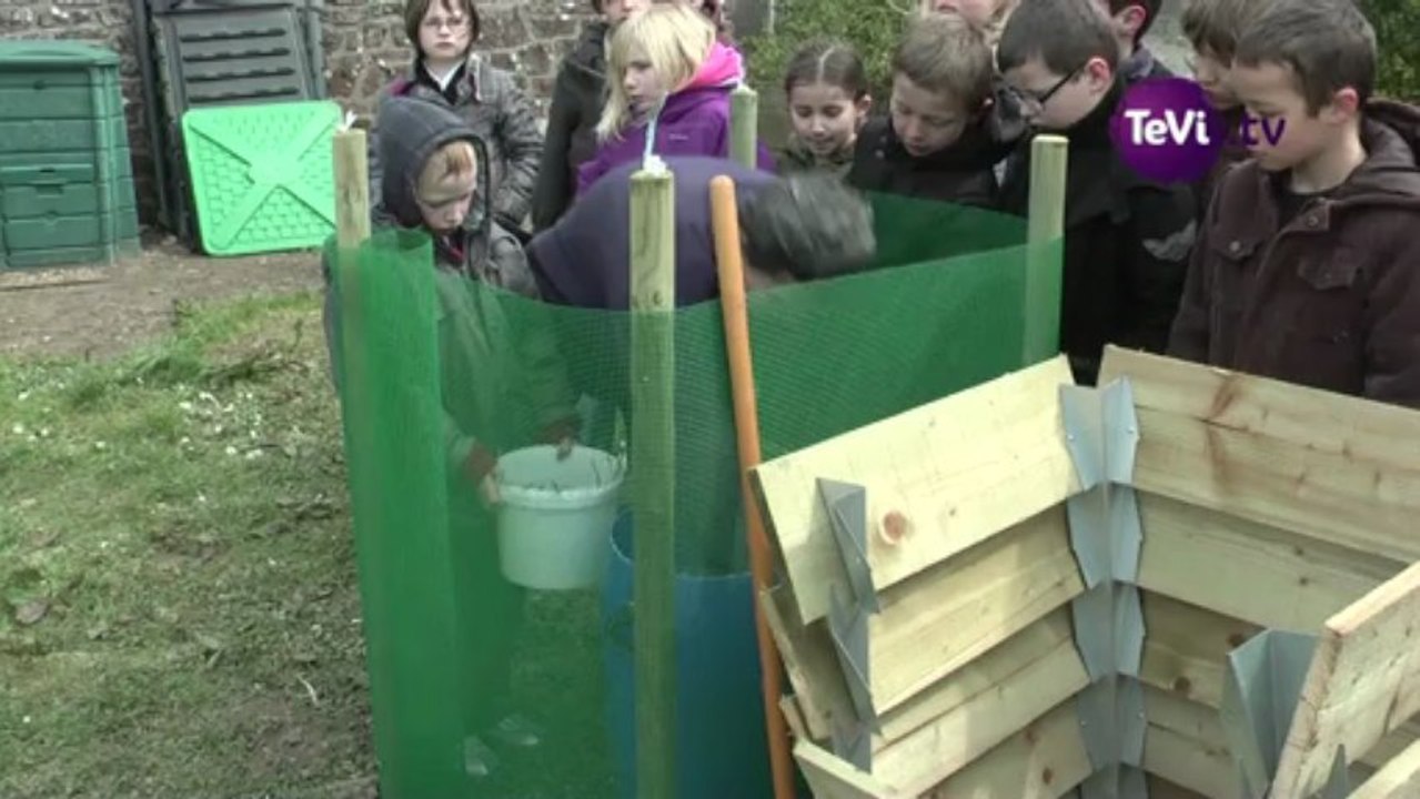 9 avril 2013 - Le compostage à l'école de Trelly