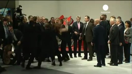 Les féministes interpellent Vladimir Poutine en Allemagne