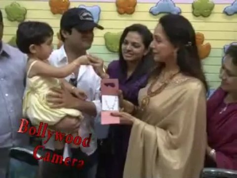 Hema Malini Inaugurates Malabar Gold Store At Andheri