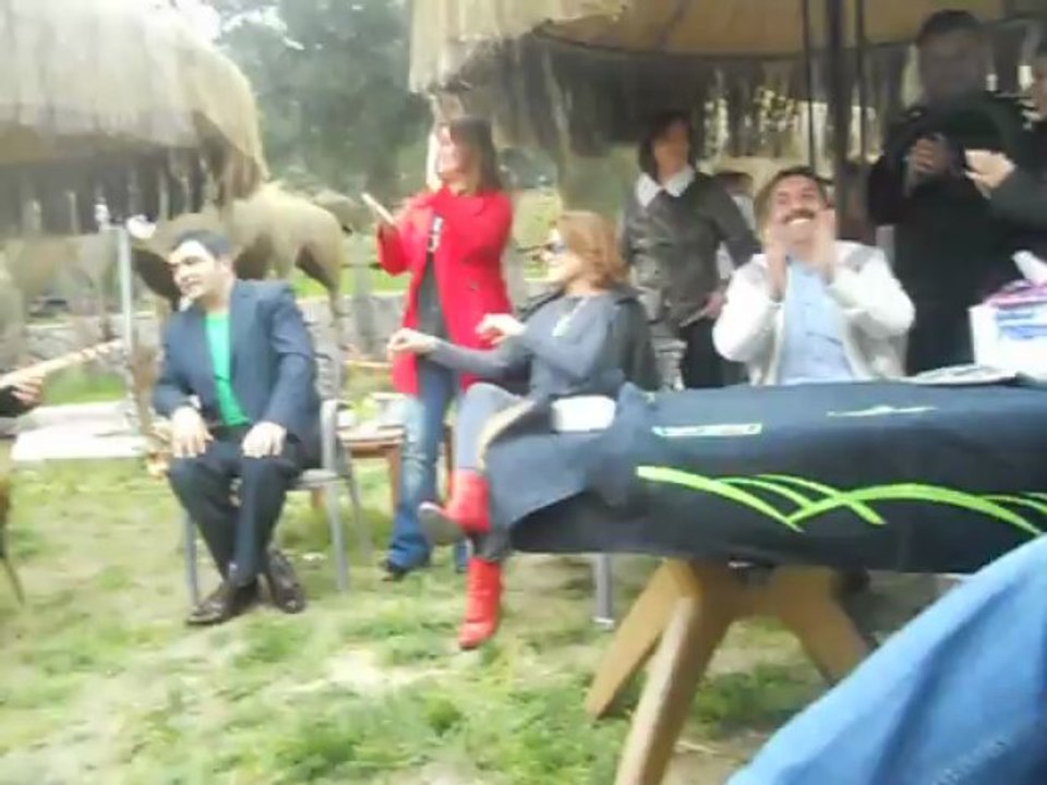 EMEKLİLER OLARAK; HERKESE TEŞEKKÜR EDİYORUZ..İYİKİ VARSINIZ.