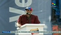 Henrique Capriles insiste en robarse símbolos del Chavismo