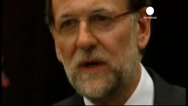 Cameron, Thatcher için yurtdışı gezisini yarıda kesti