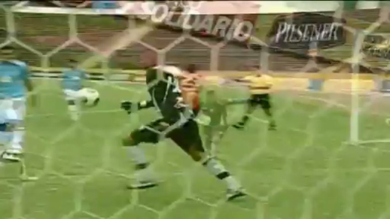 Primera A: Bone wird zu Ecuadors Doppel-Elfmeter-Held