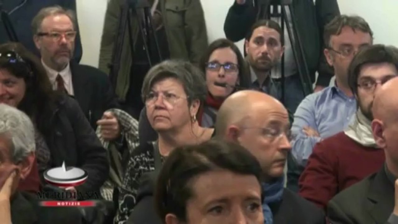 Dopo la vittoria delle primarie, Marino chiama a raccolta tutti. E si dimette da senatore