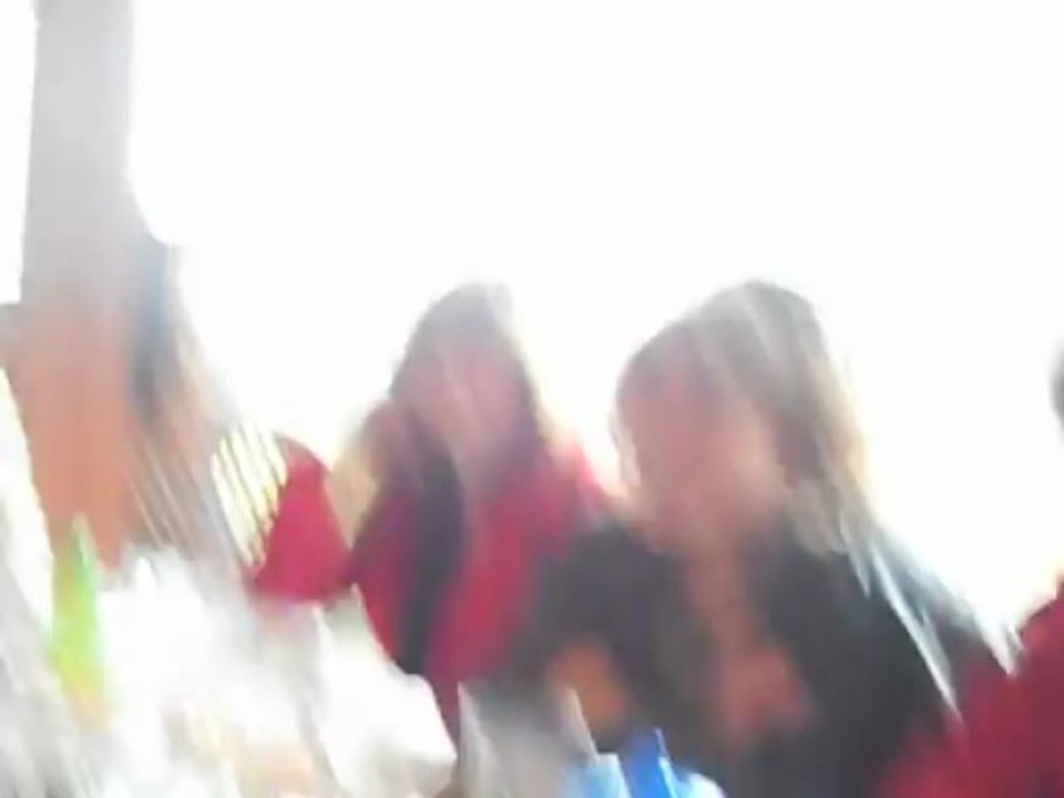 SESİNİZ BÜLBÜL GİBİ MAŞALLAH...