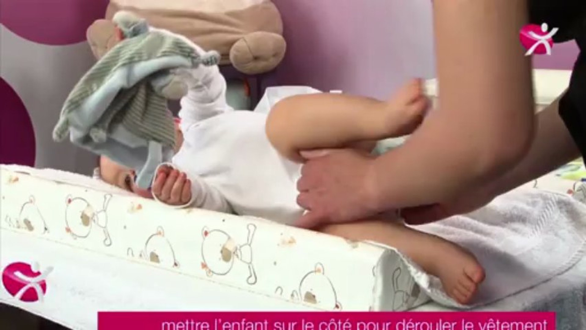 Le Change Du Bebe Par Cesad Video Dailymotion