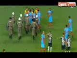 [www.sportepoch.com]Libertadores Cup staged rare violent police gun approach conflicts with players