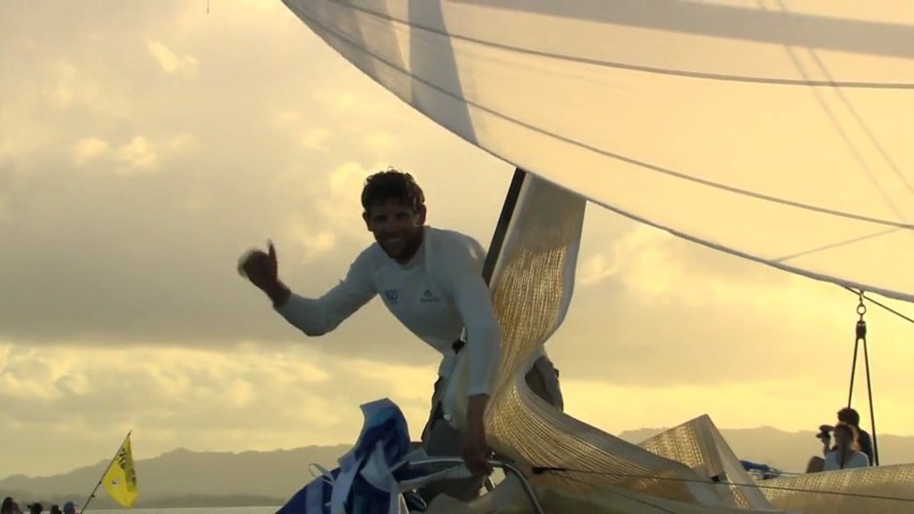 Tabarly remporte sa 1ère transat devant Morvan et Delahaye