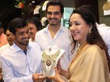Dreamgirl Hema Malini Inaugurates Malabar Gold Showroom