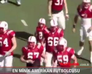 En minik Amerikan futbolcusu