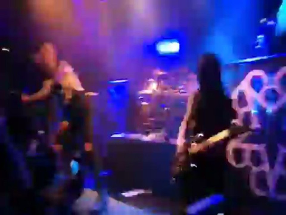 BLACK VEIL BRIDES -New religion (2) live trabendo 5.04.2013