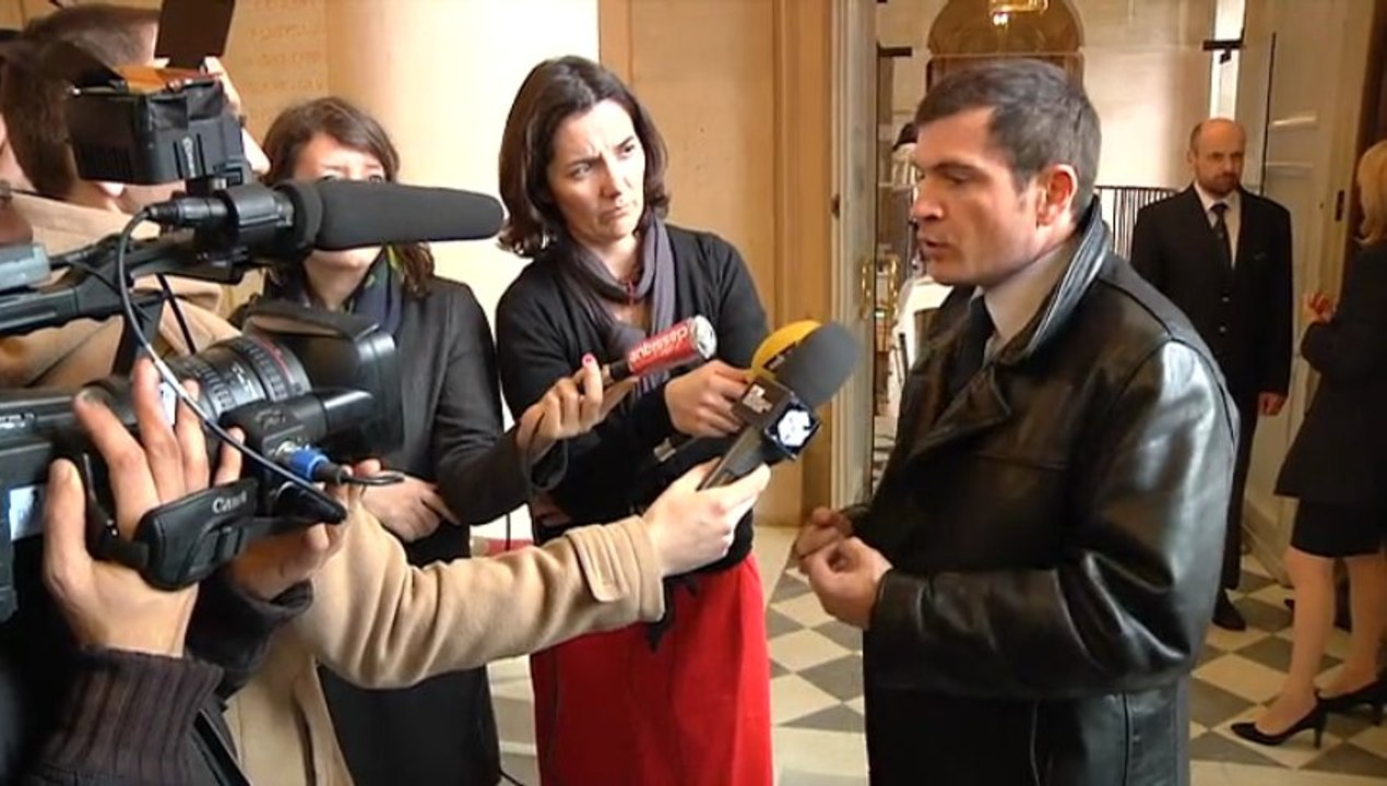 "Ça pue", "suspicieux" ... les députés jugent le climat politique