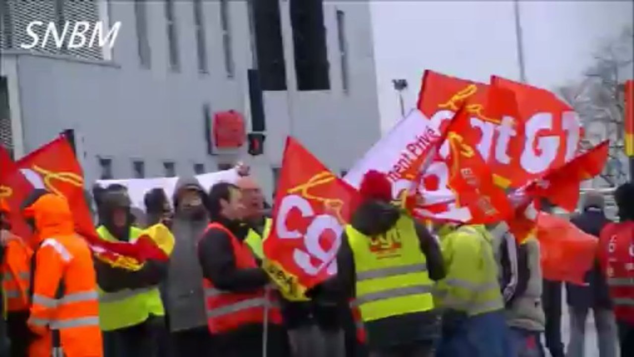Jean-Claude Blanchard (FN) manifeste à St.-Nazaire contre l'ANI