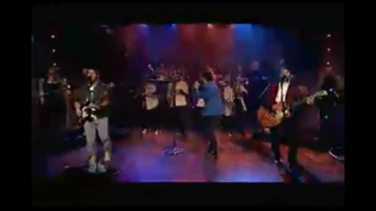 Jonas Brothers perform "Pom Poms" on Late Night With Jimmy Fallon