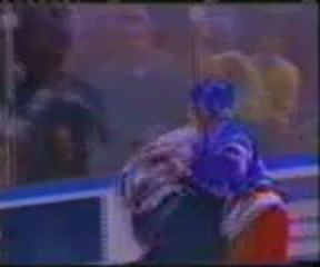 4funvids-Hockey Goalie Fight