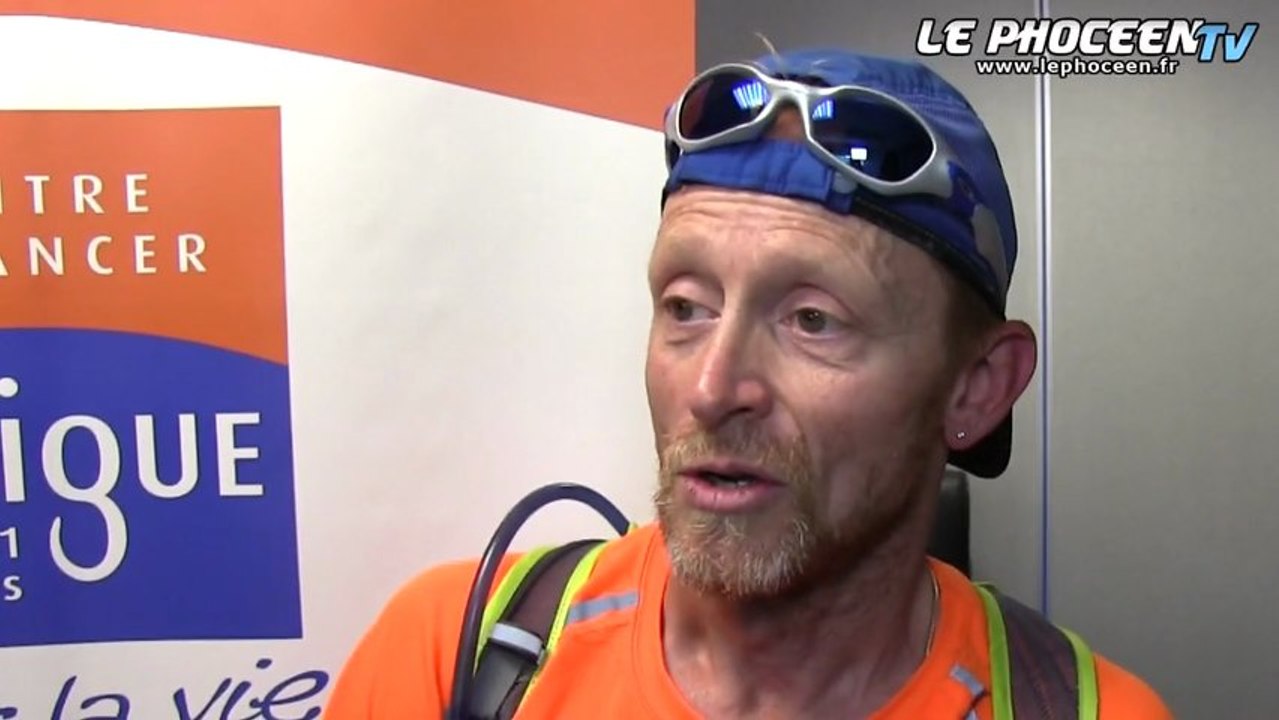 Les Olympiens derrière Guy Amalfitano !