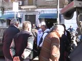 Napoli - Fogna rotta in via Diocleziano, protesta dei residenti (09.04.13)
