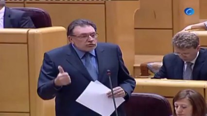 Rajoy insta a CiU a tratar en la Cortes Generales el cambio legal para la consulta