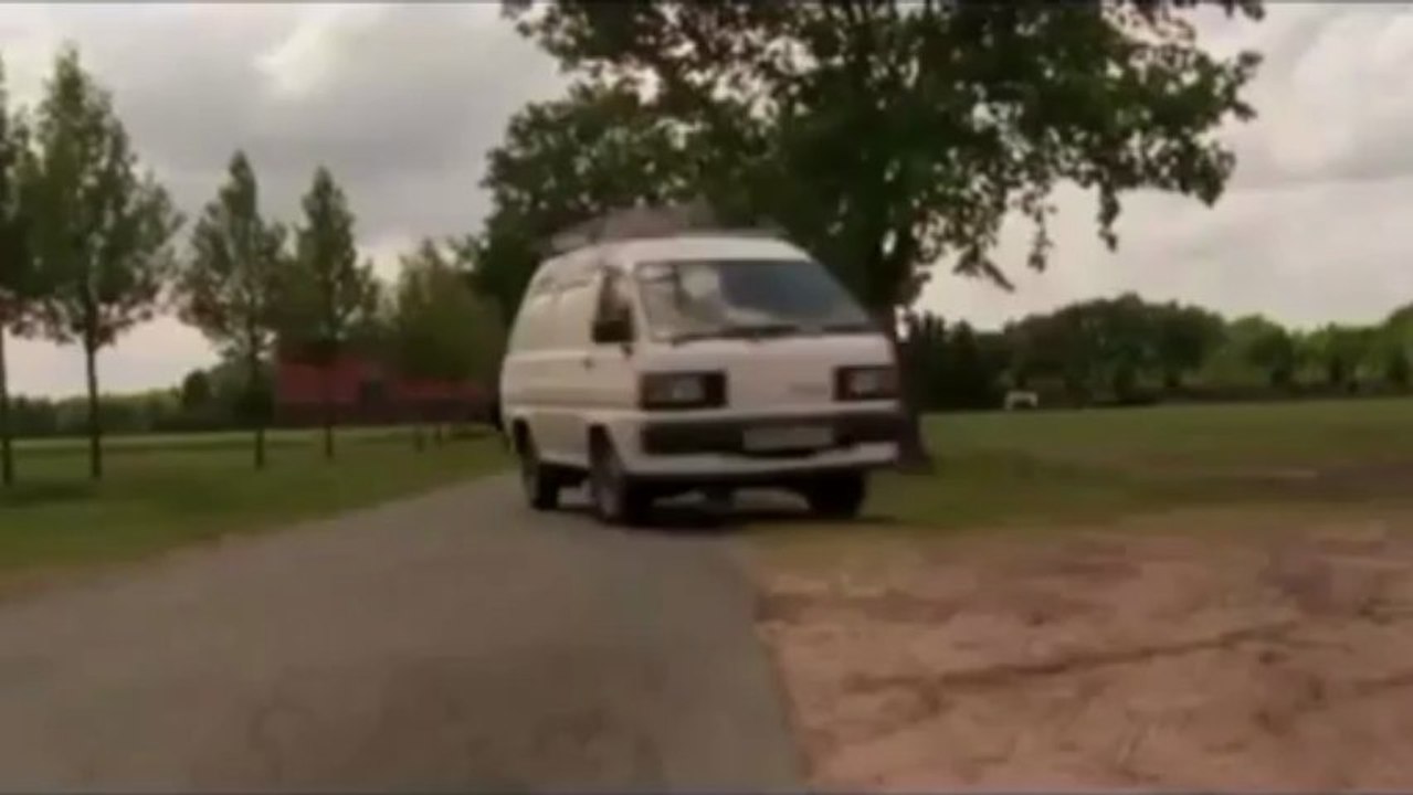 Sbarca a Roma “Bomber”, commedia pluripremiata del britannico Paul Cotter