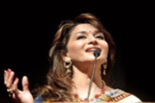 Lehren Bulletin Madhuri Dixit Turns Singer And More Hot News