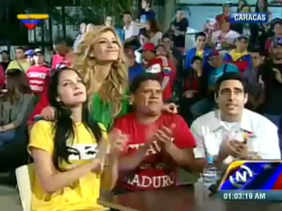 Presidente Nicolás Maduro debutó como cantante en Un Canto Para el Comandante Chávez 10_04_2013