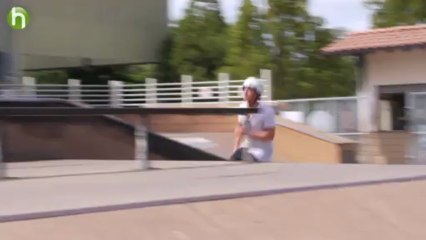 Inline skating tips: How to air a quarter pipe with Brian Aragon