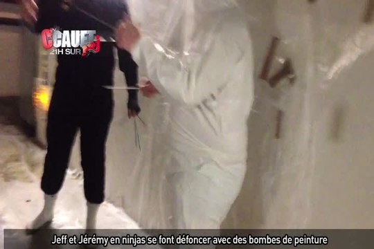 Jeff et Jérémy en ninjas se font défoncer avec des bombes de peinture - C'Cauet sur NRJ