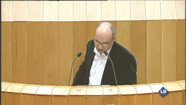 Recital de insultos, gritos y acusaciones contra Feijóo
