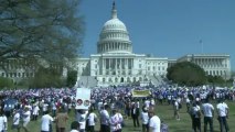 Rally for immigration reform draws thousands
