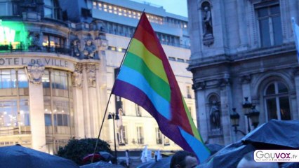 Contre l'homophobie : Rassemblement / Mairie de Paris