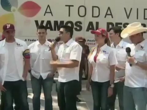 Artistas Revolucionarios colaboran con la Misión A Toda Vida Venezuela y el desarme
