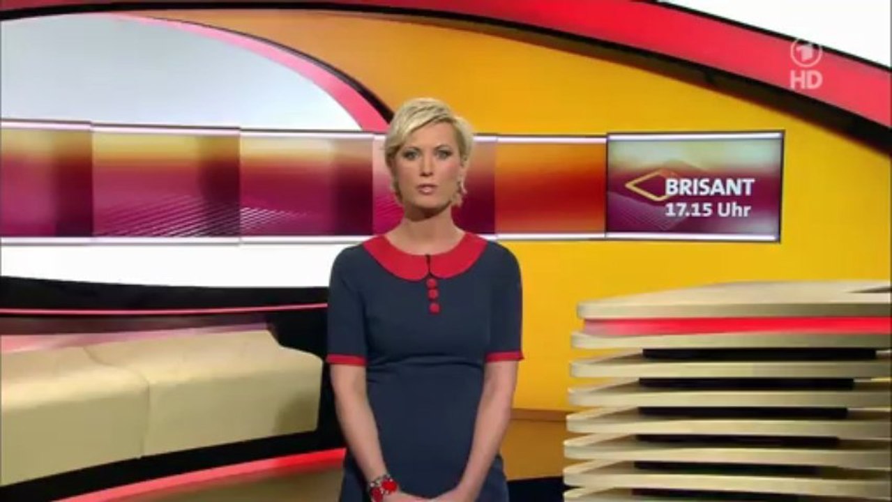 Kamilla Senjo  08.04.2013