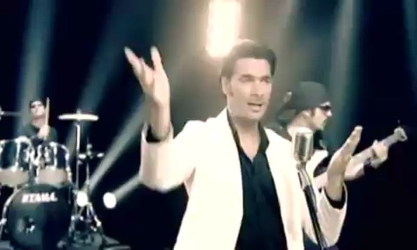 Uğur IŞILAK Gelsende bir Gelmesende