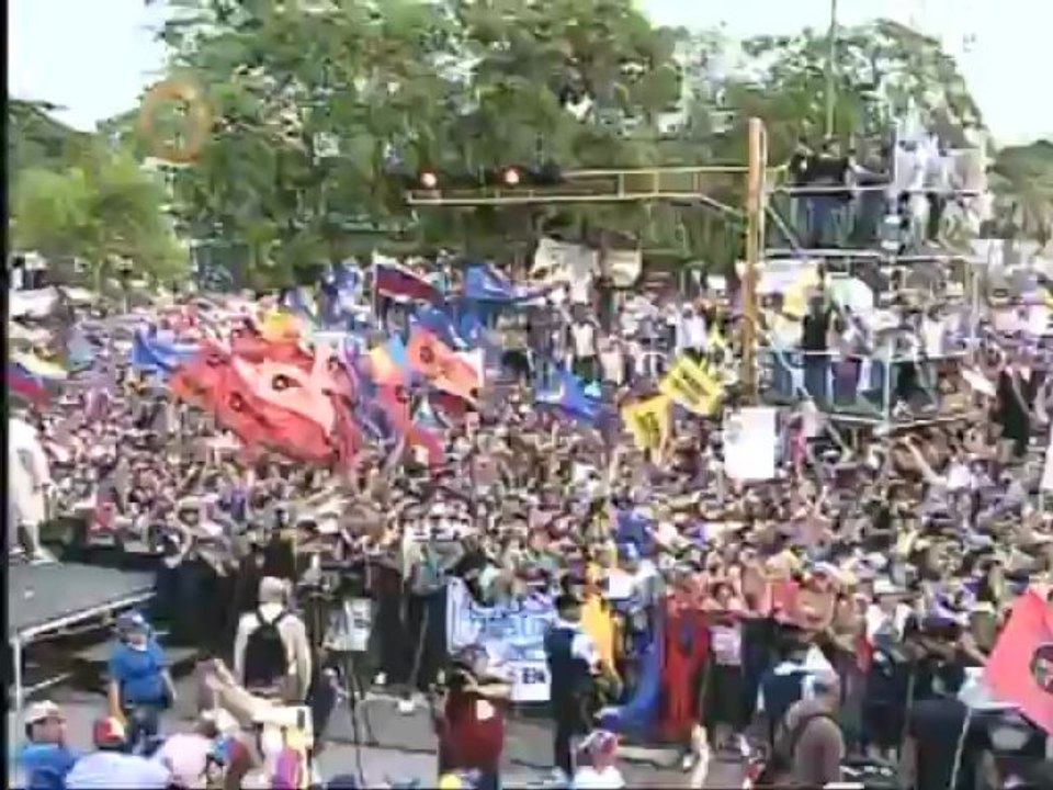 Así cantó Karina en el cierre de campaña de Capriles en Barquisimeto