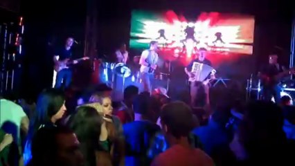 Thiago Fernandes-Gatinha Assanhada