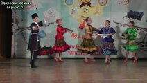 Танцуют дети - казачий пляс, танец Варенька Миасское