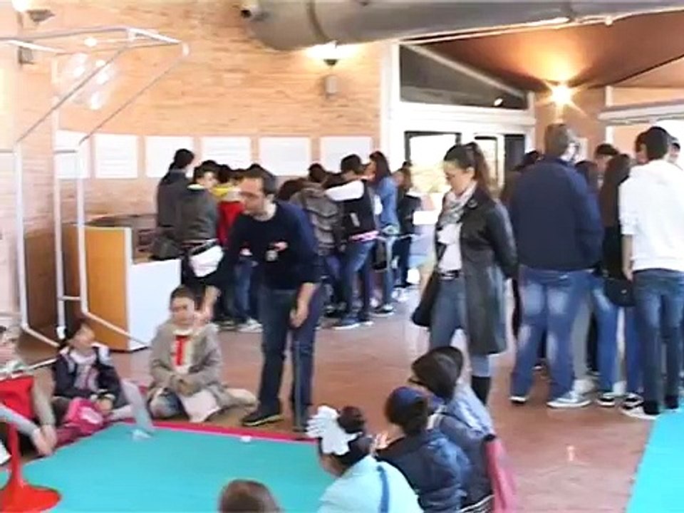 Napoli - Città della Scienza - Grassi, Profumo e i bambini (11.04.13)