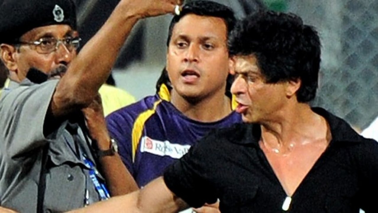 Shahrukh Khan Reacts On KKR Match in Wankhede Stadium - IPL Special