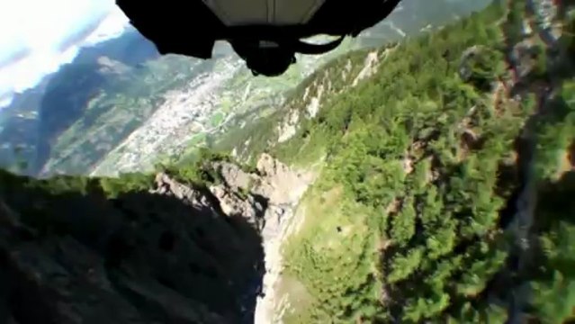 Base jump wingsuit Luftpiraten